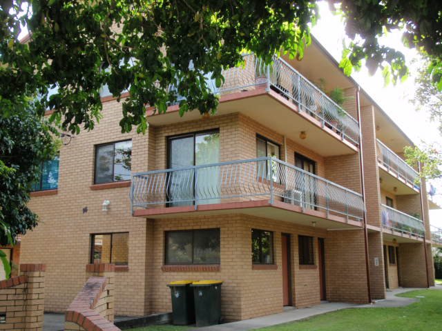 6/16 Elliott Street CLAYFIELD 1
