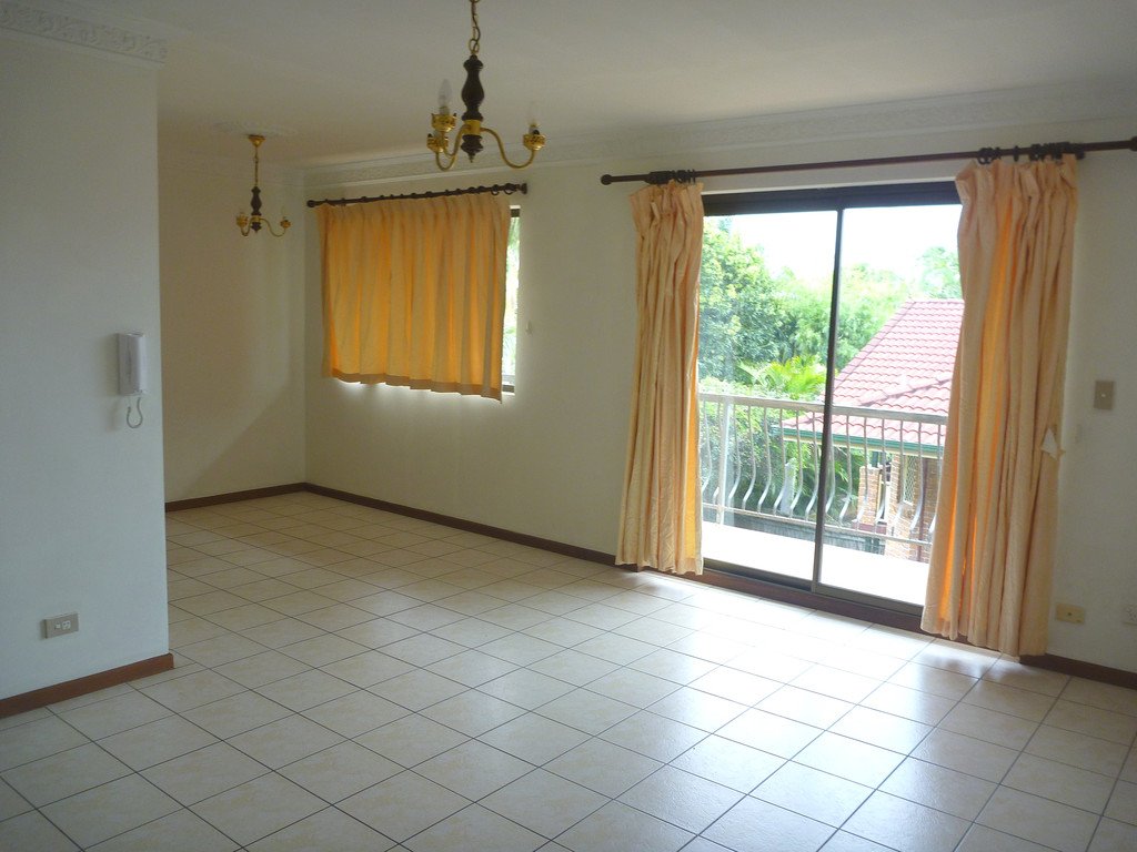 6/16 Elliott Street CLAYFIELD 3