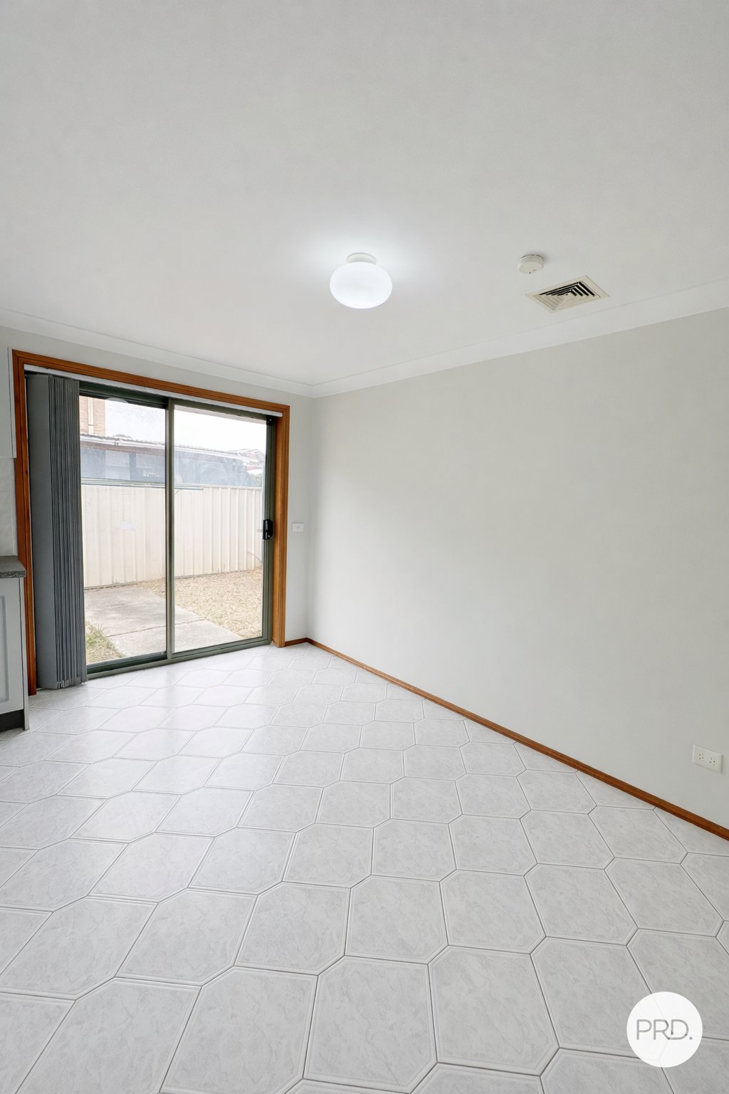 6/16 Thelma Street LURNEA 3