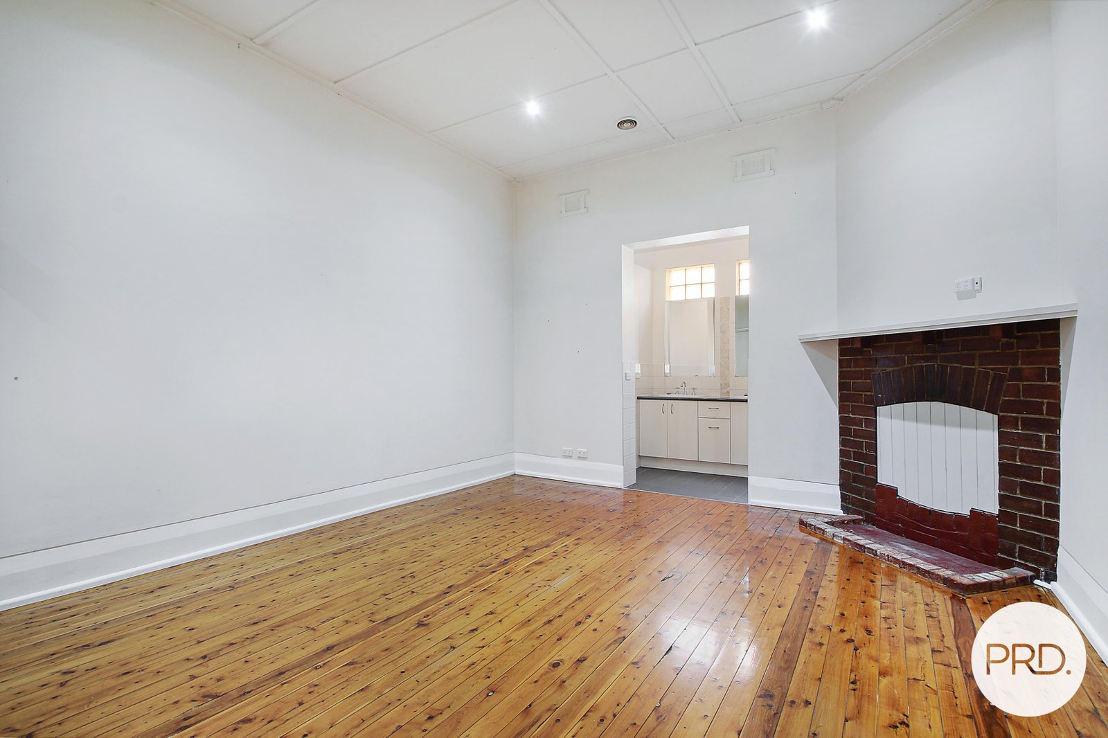 616 Wyse Street ALBURY 4