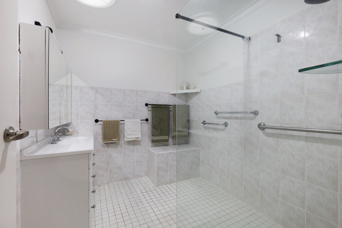 6/160 Bardon Avenue Miami 12