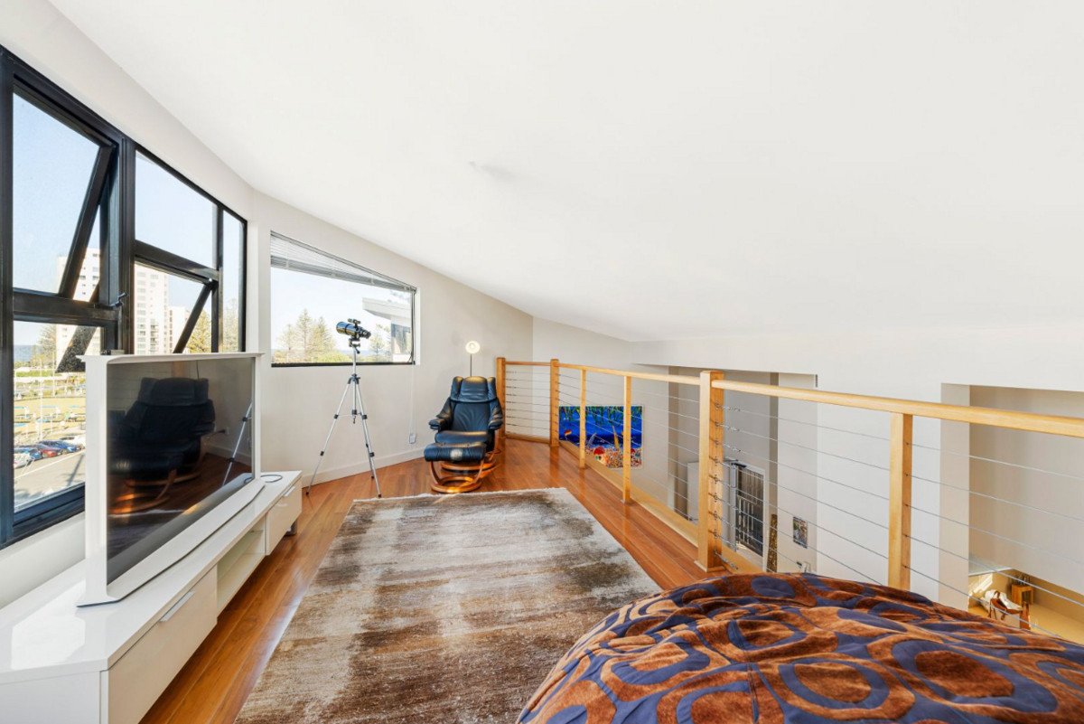 6/160 Surf Parade Broadbeach 6