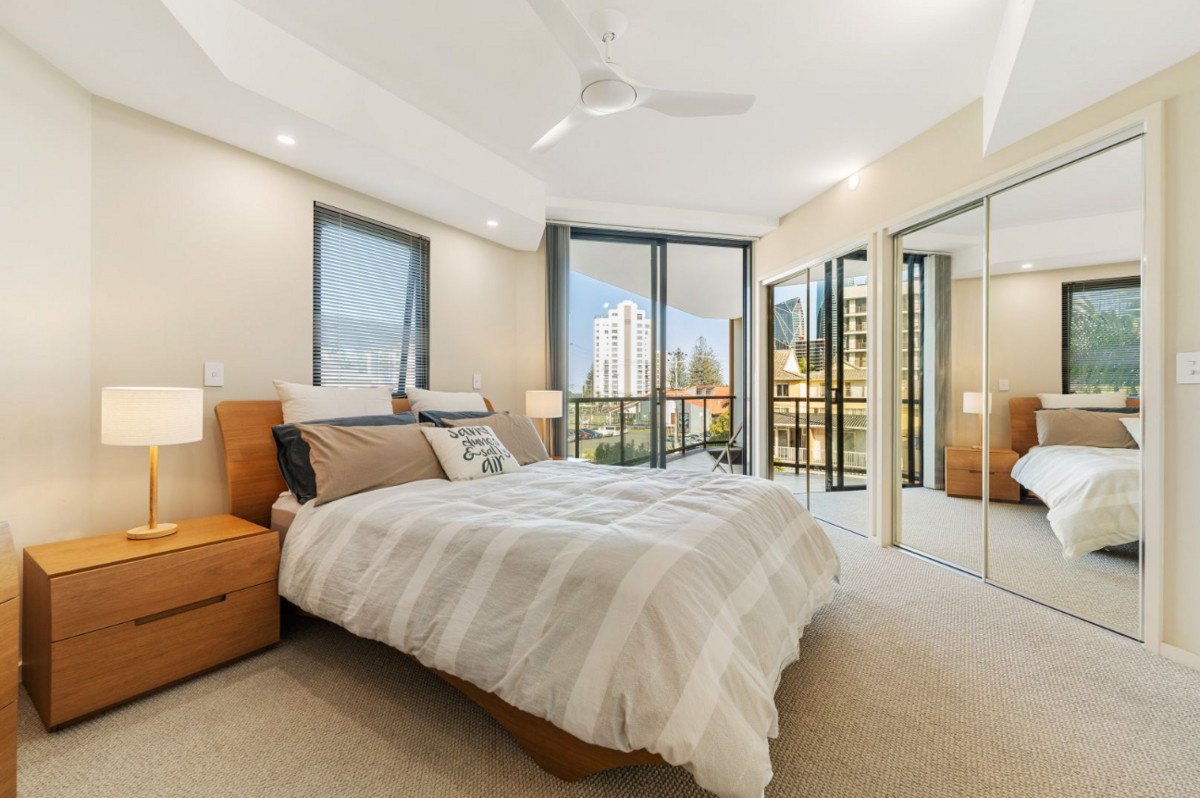 6/160 Surf Parade Broadbeach 11