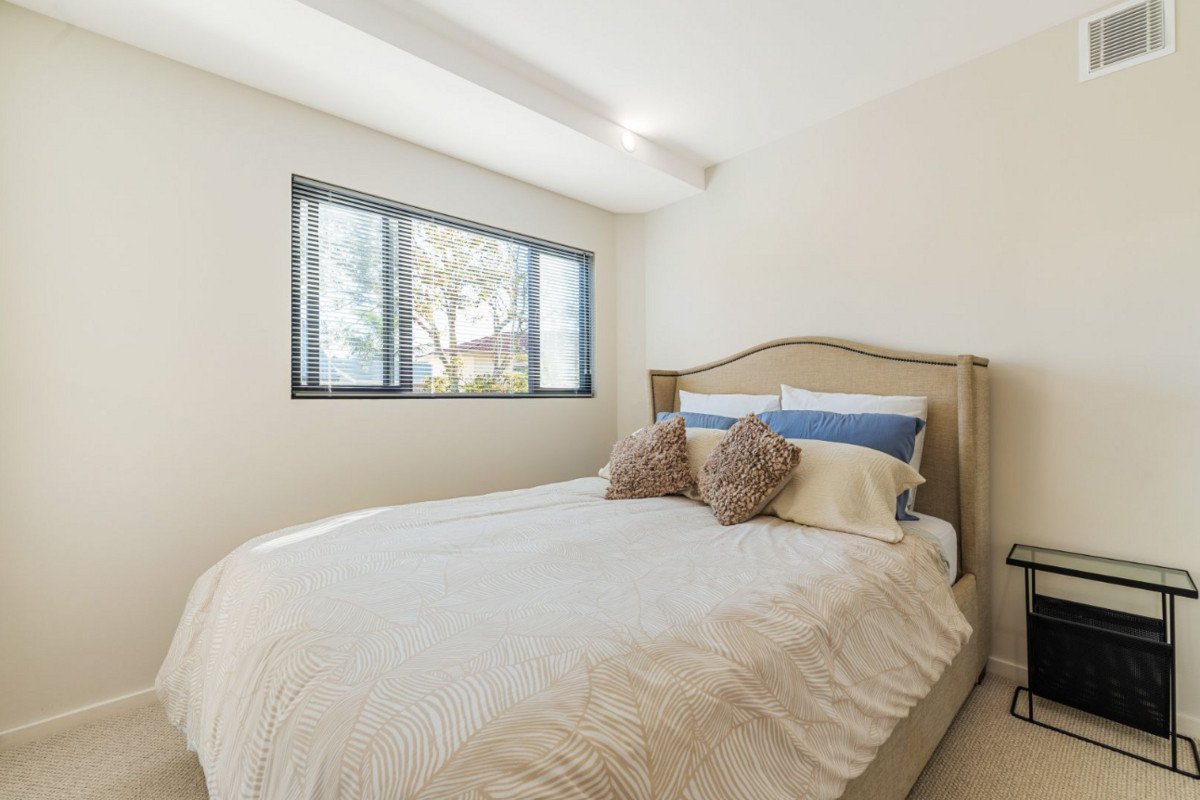 6/160 Surf Parade Broadbeach 15