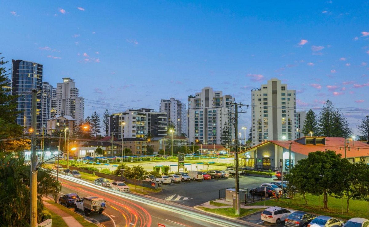 6/160 Surf Parade Broadbeach 20