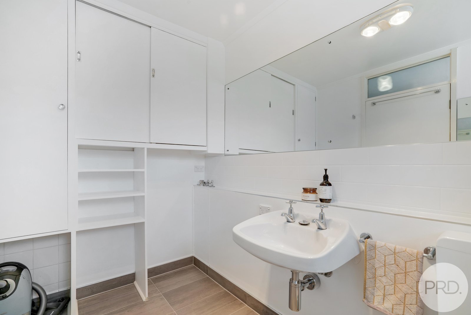6/16b Stoke Street NEW TOWN 14