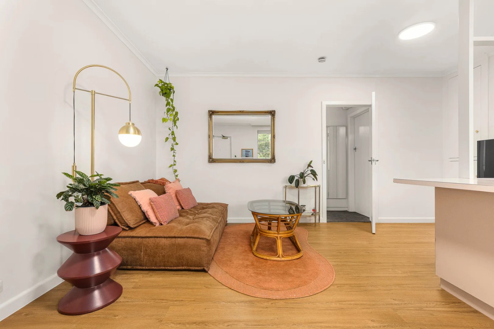 Gallery: 6/17 Cowderoy Street