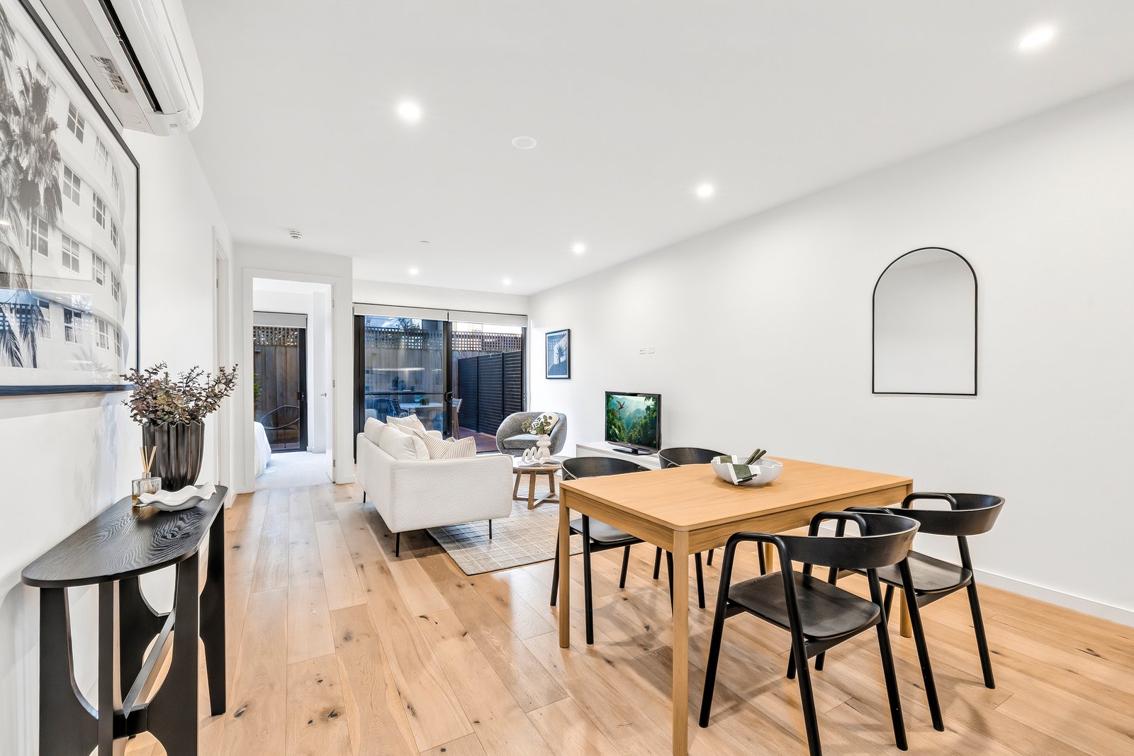 Gallery: 6/17 Elliott Avenue