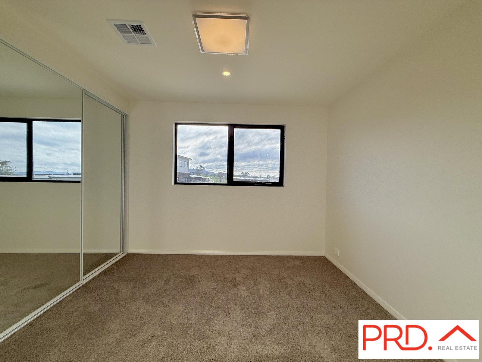 6/171 Sutherland Crescent TAYLOR 8