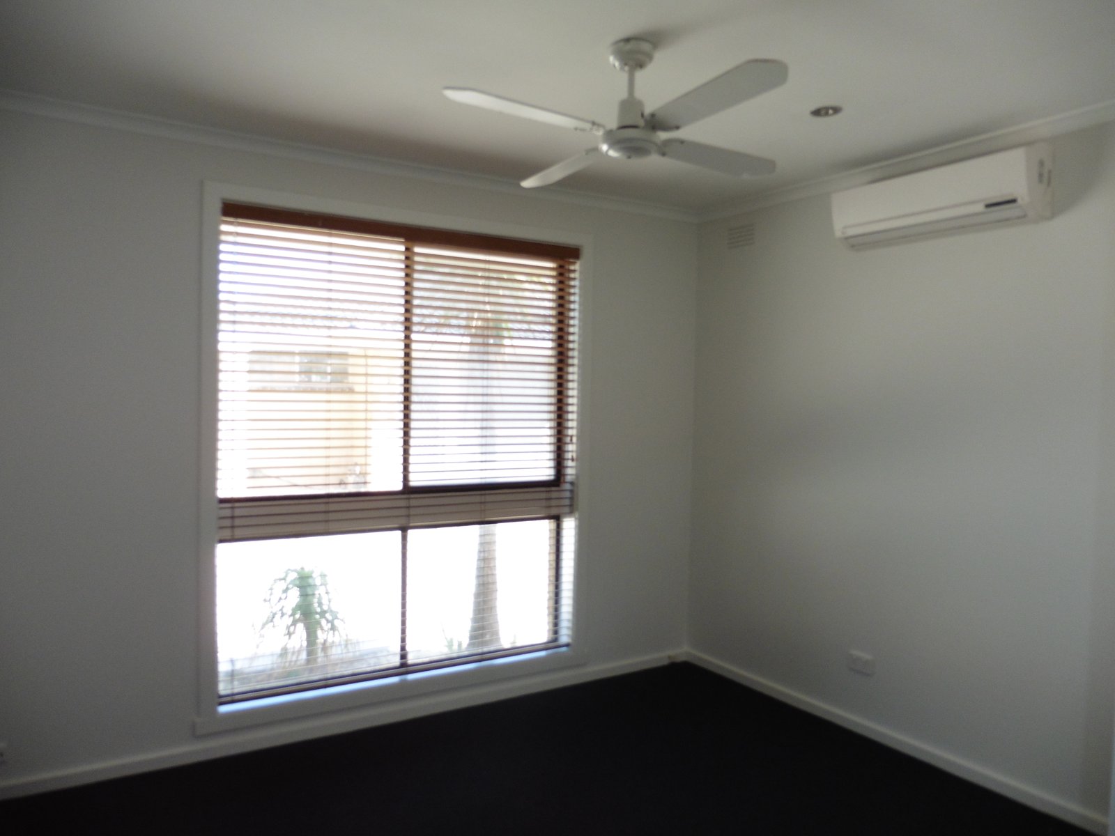 Gallery: 6/174 Beach Road