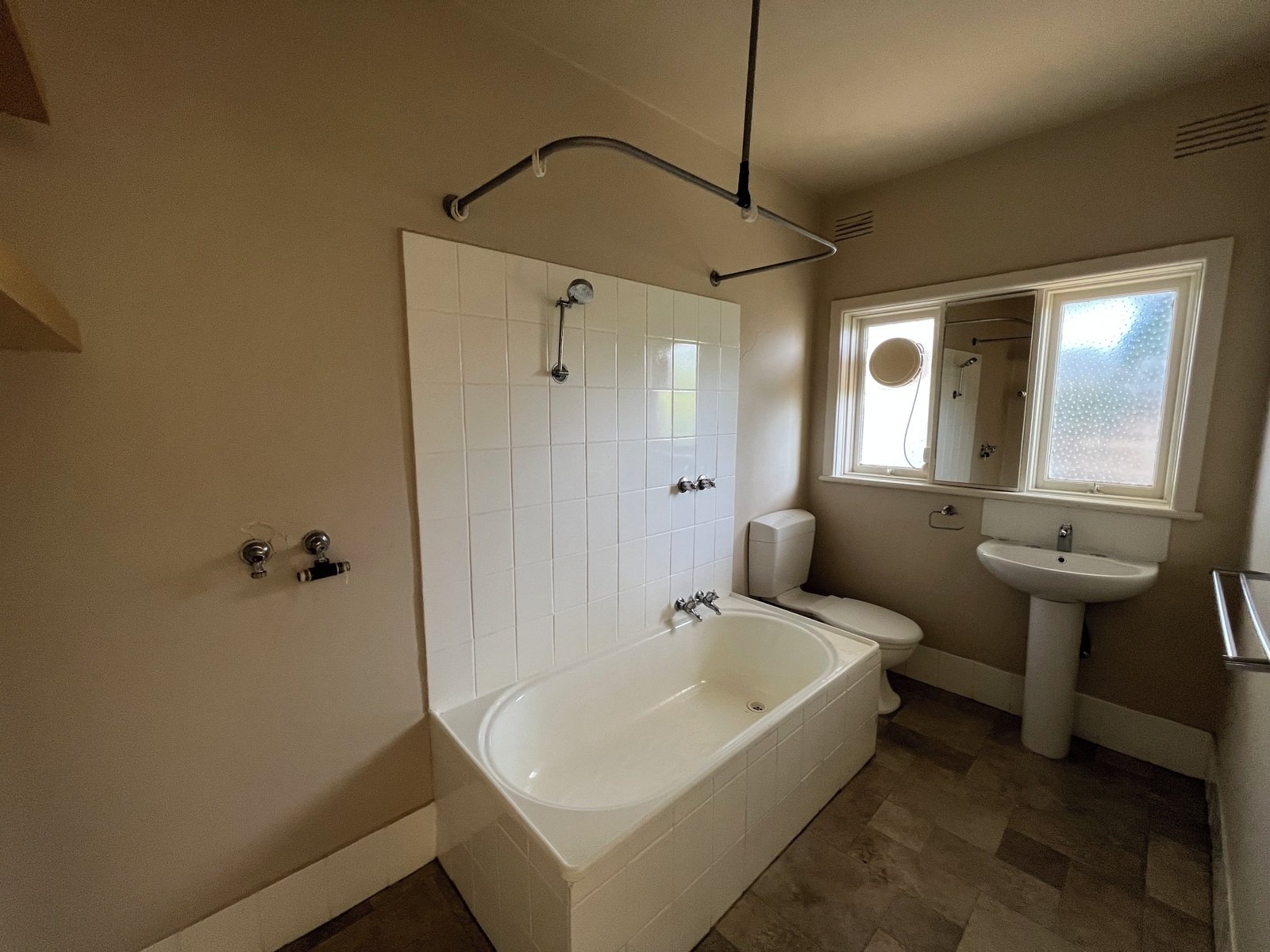 Gallery: 6/1761 Dandenong Road