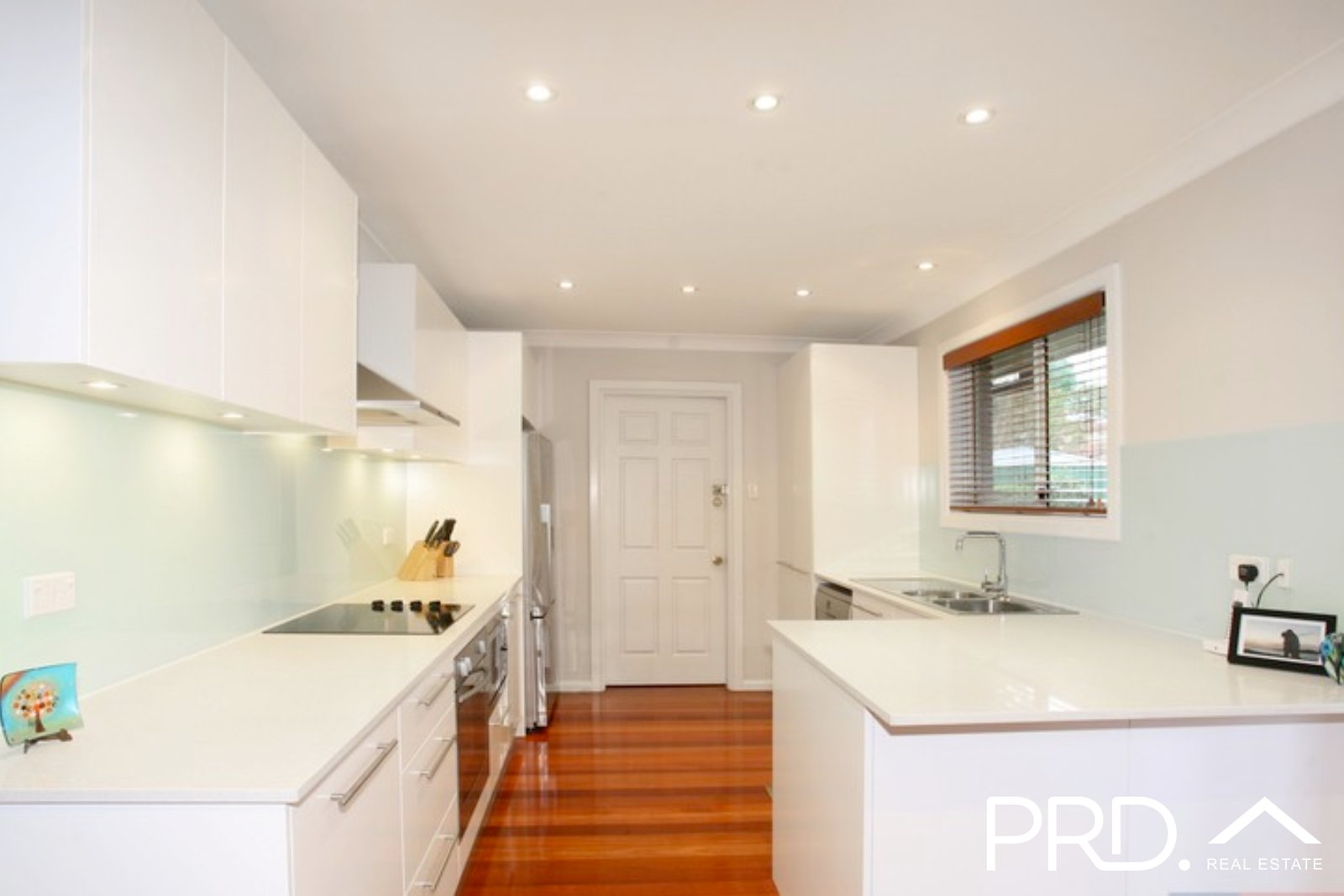 617A Henry Lawson Drive EAST HILLS 6