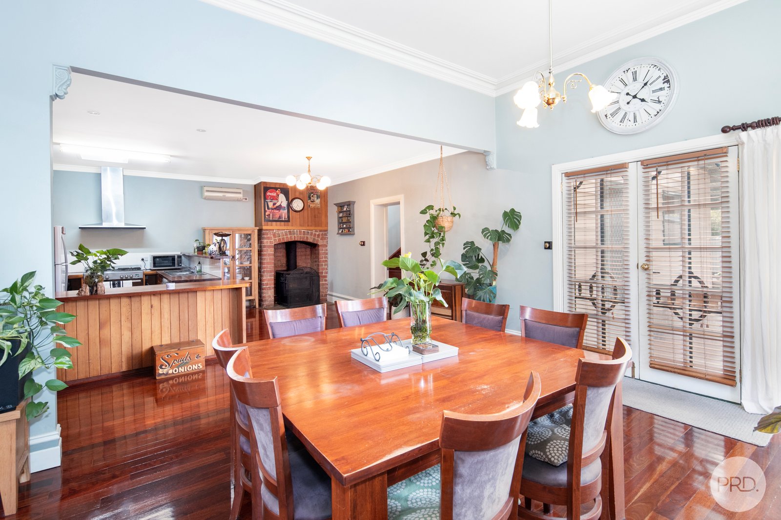 618 Drummond St Sth  REDAN 1