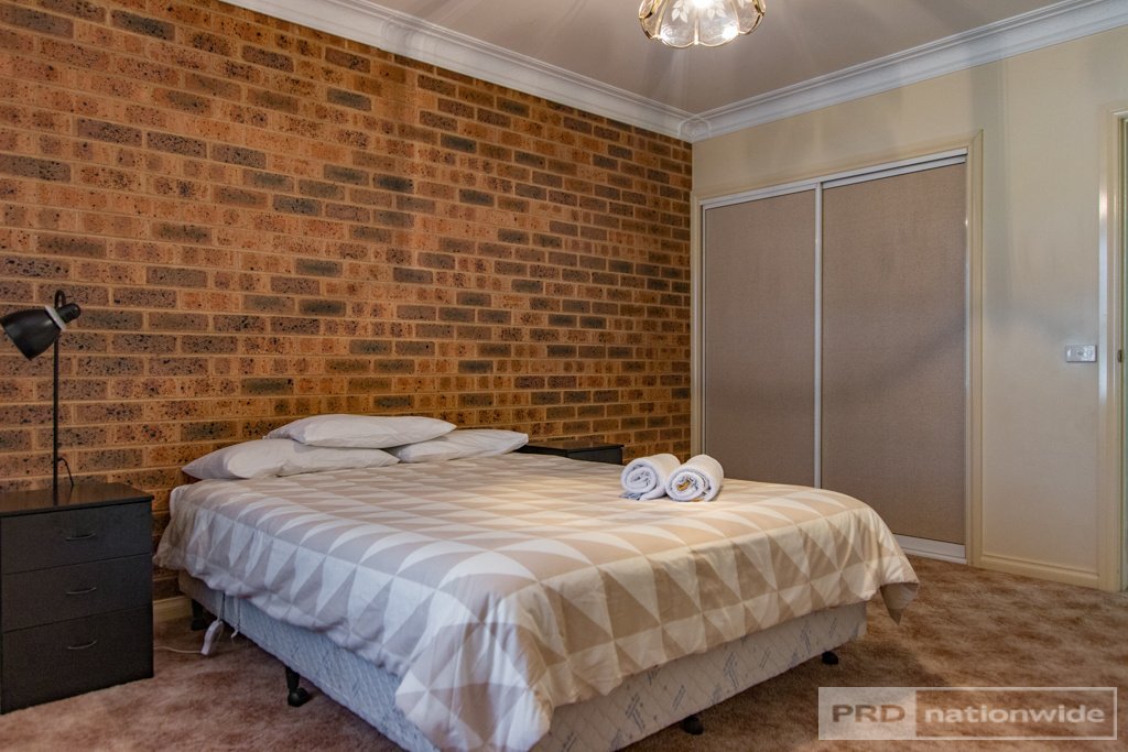 6/18 Russell Street TUMUT 5
