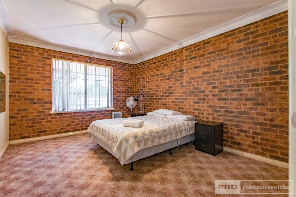 6/18 Russell Street TUMUT 6
