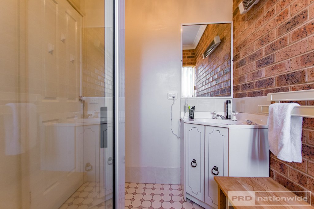 6/18 Russell Street TUMUT 8