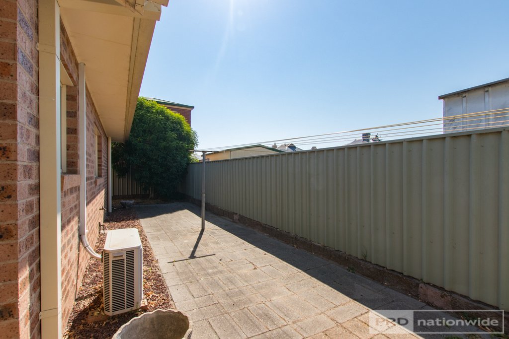 6/18 Russell Street TUMUT 9