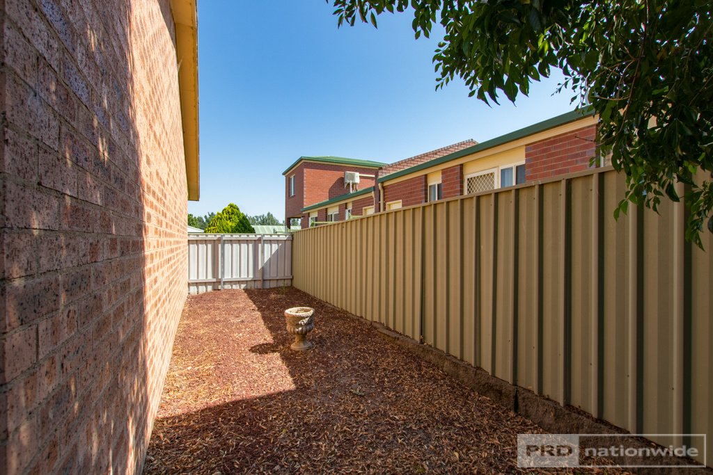 6/18 Russell Street TUMUT 10