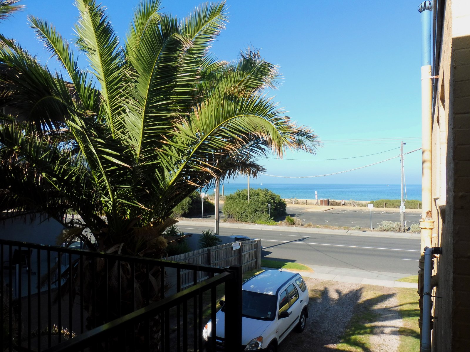 Gallery: 6/186 Beach Road