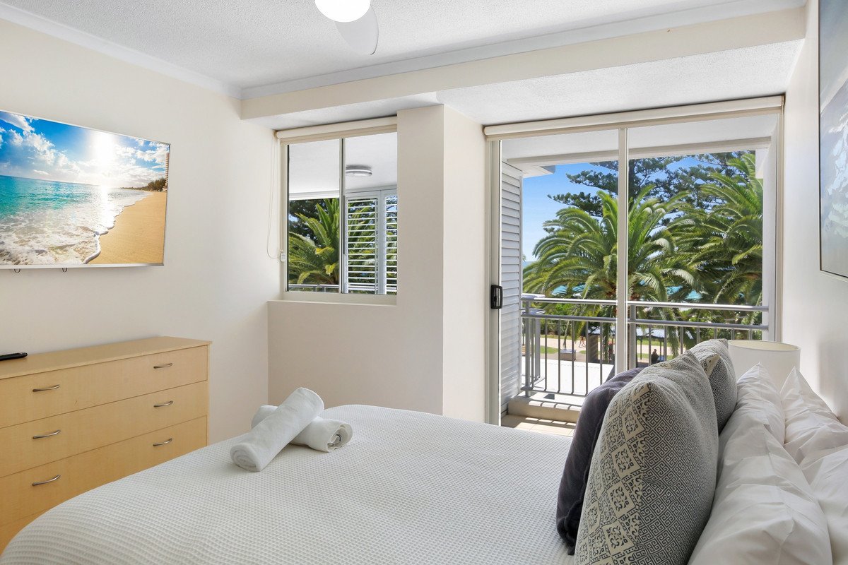 6/186 The Esplanade Burleigh Heads 12