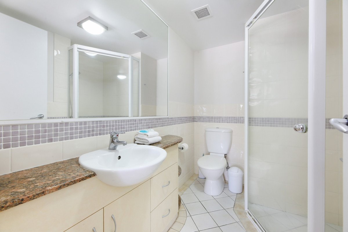 6/186 The Esplanade Burleigh Heads 14