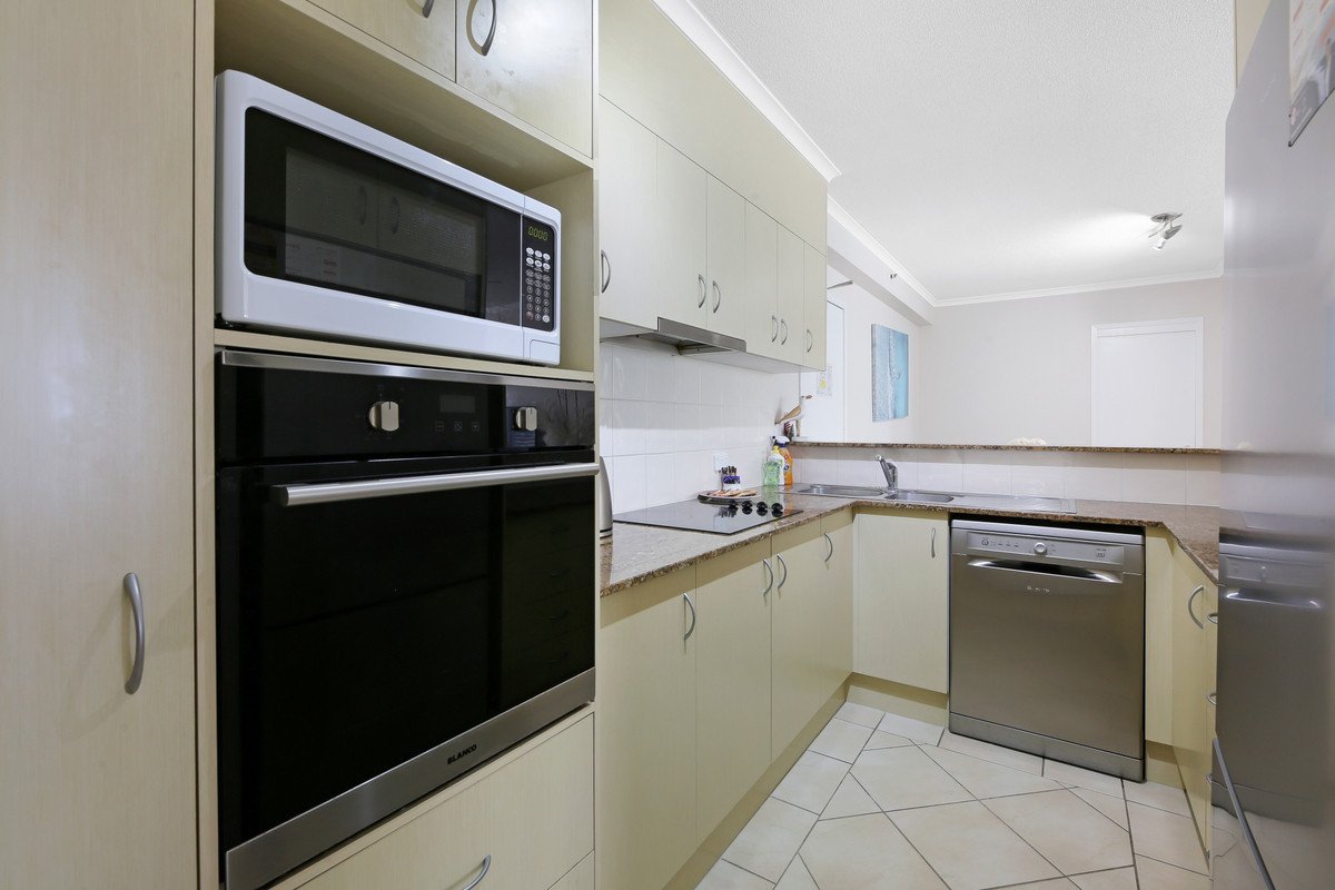 6/186 The Esplanade Burleigh Heads 15