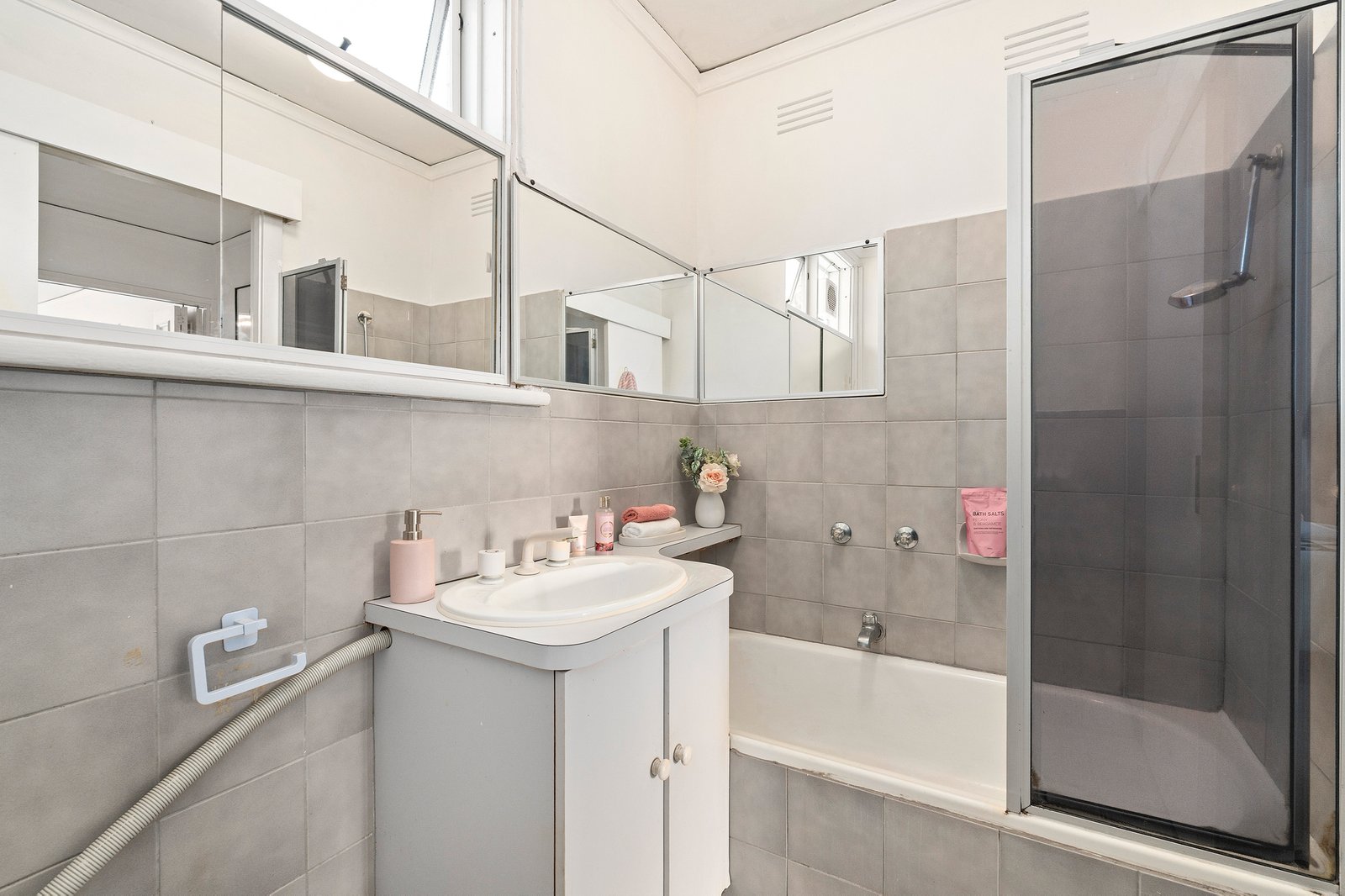 Real Estate and Property in 6/19 Hawthorn Road, Caulfield North, VIC