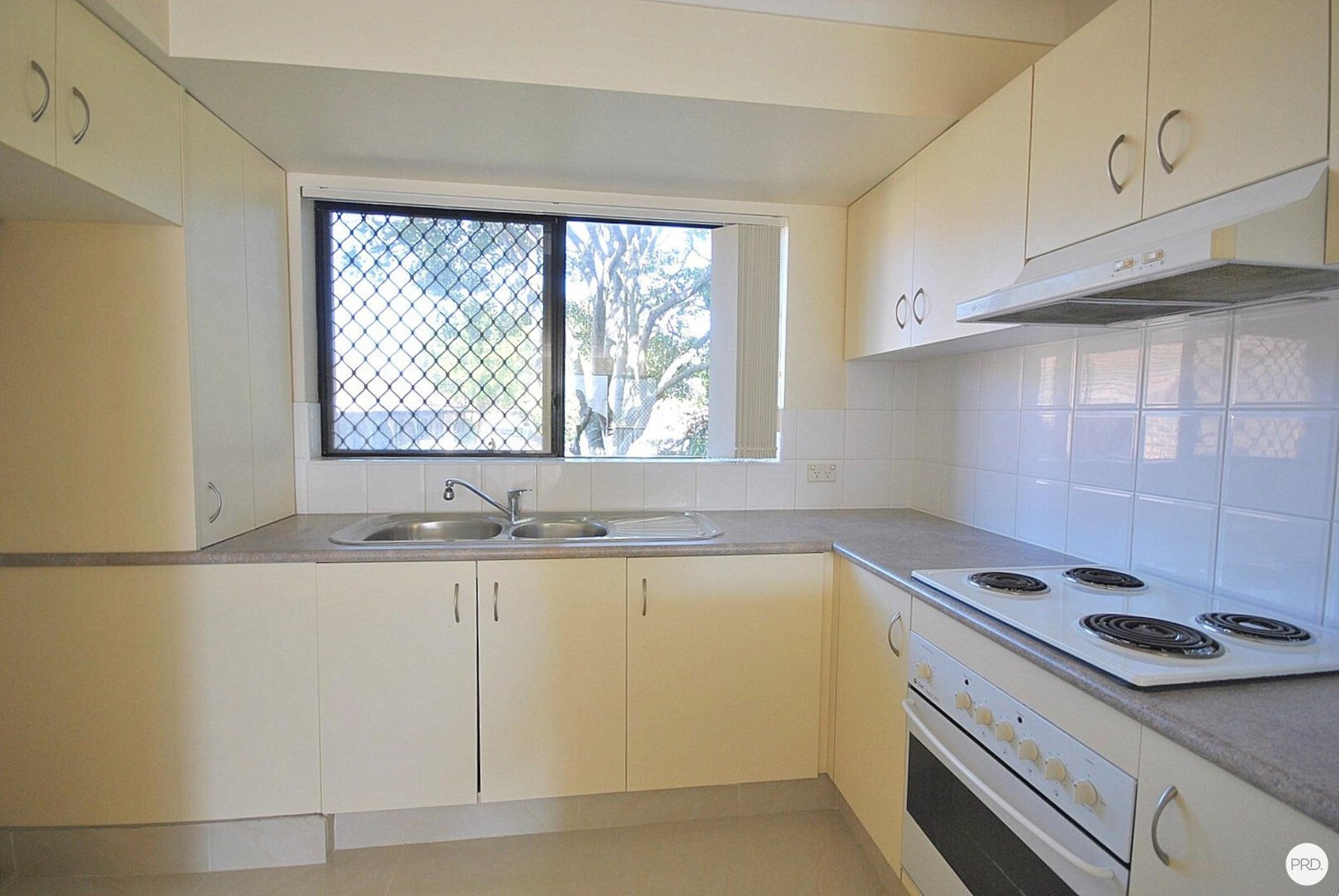 6/19 Lloyd Street SOUTHPORT 4