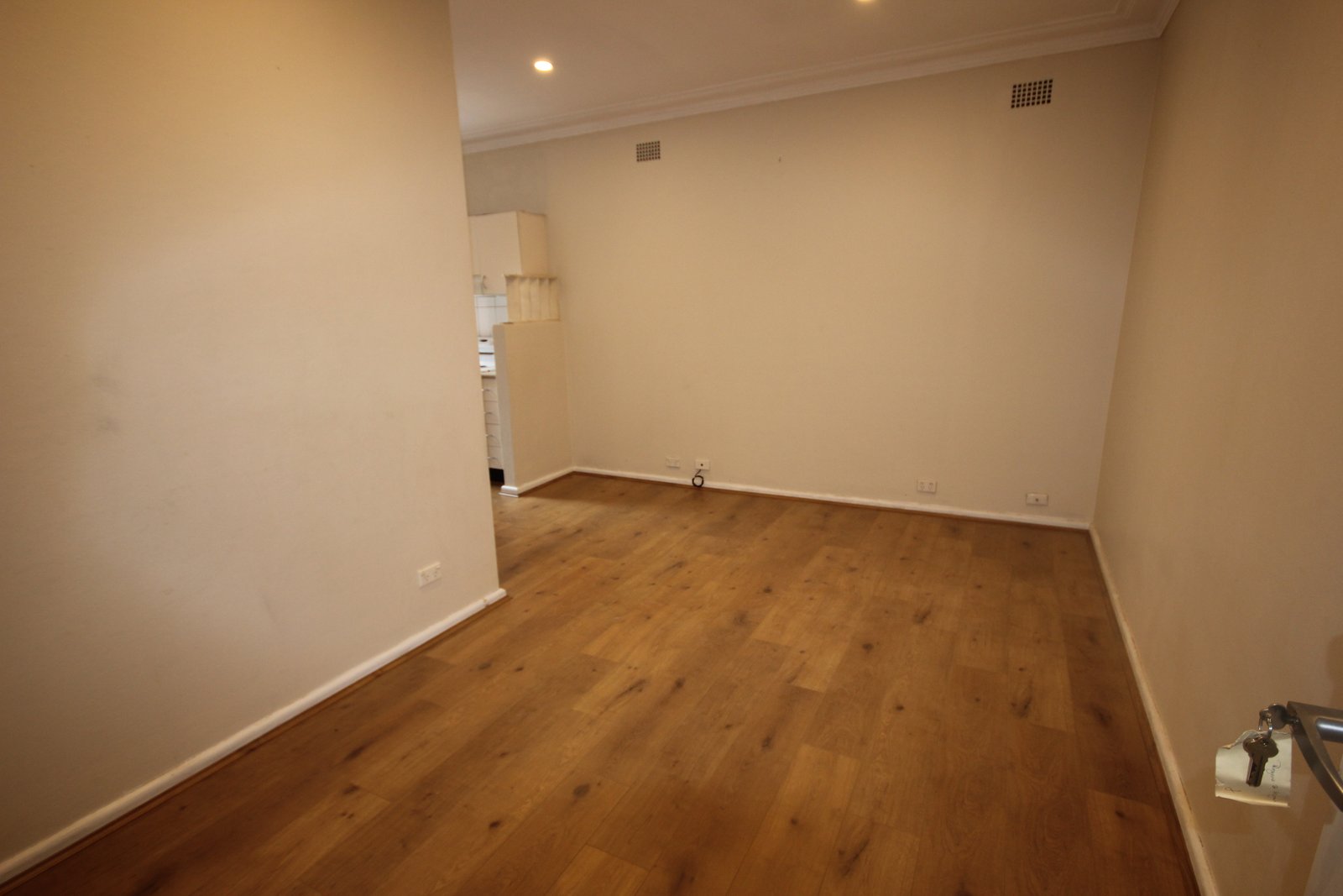 6/19 Regent Street KOGARAH 2