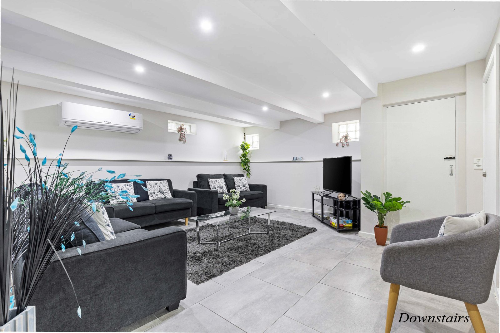 619 Sherrard Street BLACK HILL 9