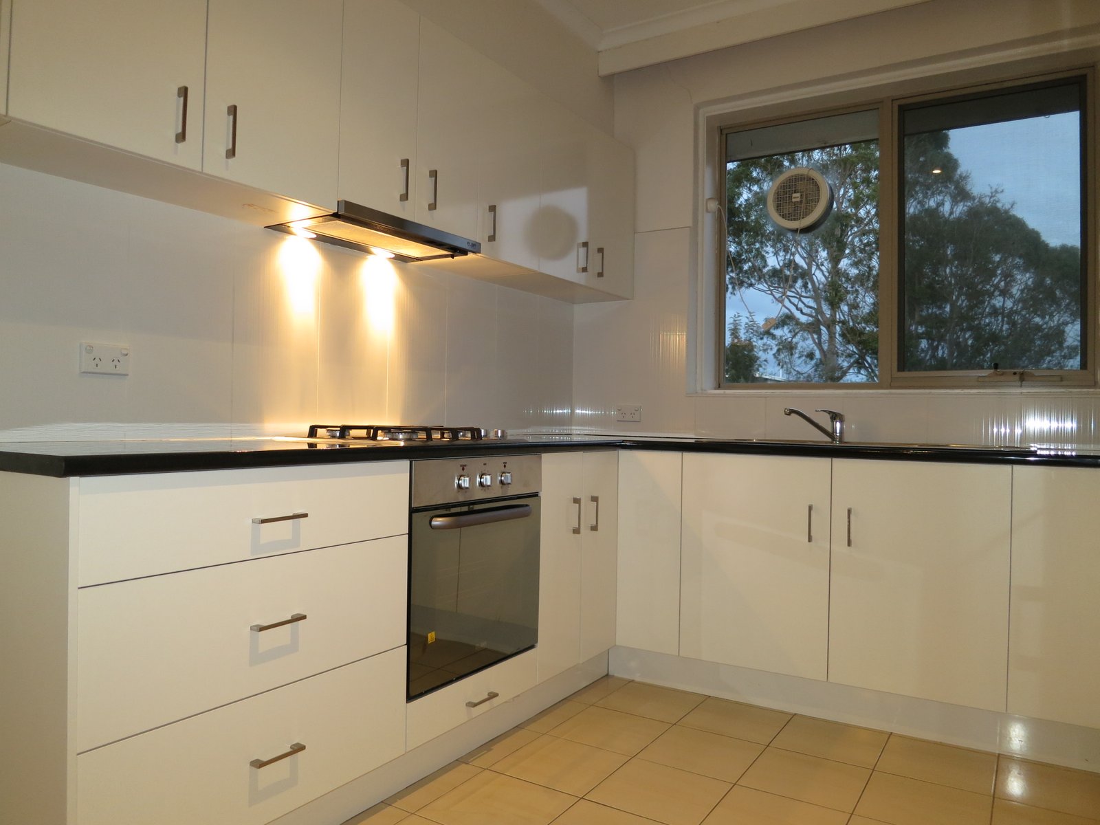Gallery: 6/198 Alma Road
