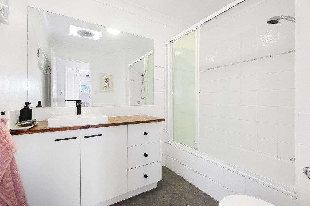 61A Harrier Drive Burleigh Waters 17