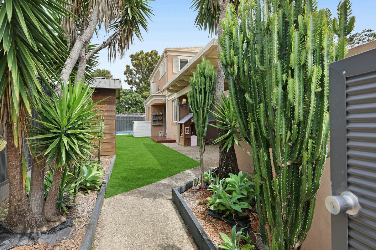 61A Harrier Drive Burleigh Waters 21