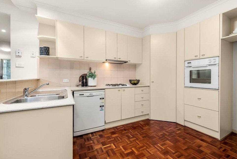 Real Estate and Property in 6/1a Ripley Grove, Caulfield North, VIC