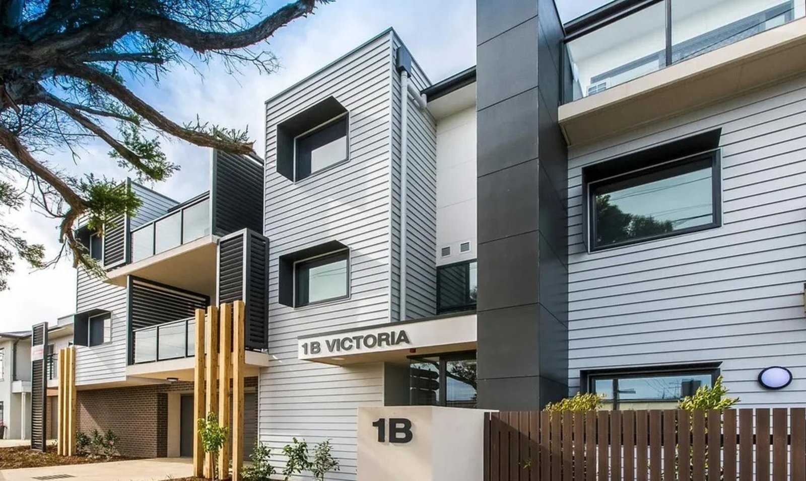 Gallery: 6/1B Victoria Street