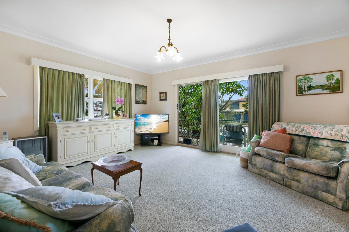 62 Albion Avenue MIAMI 6