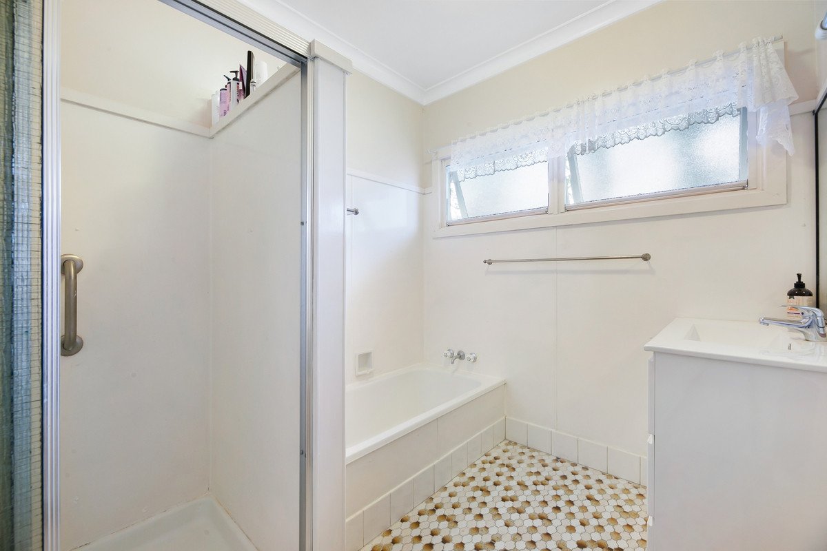 62 Albion Avenue MIAMI 9