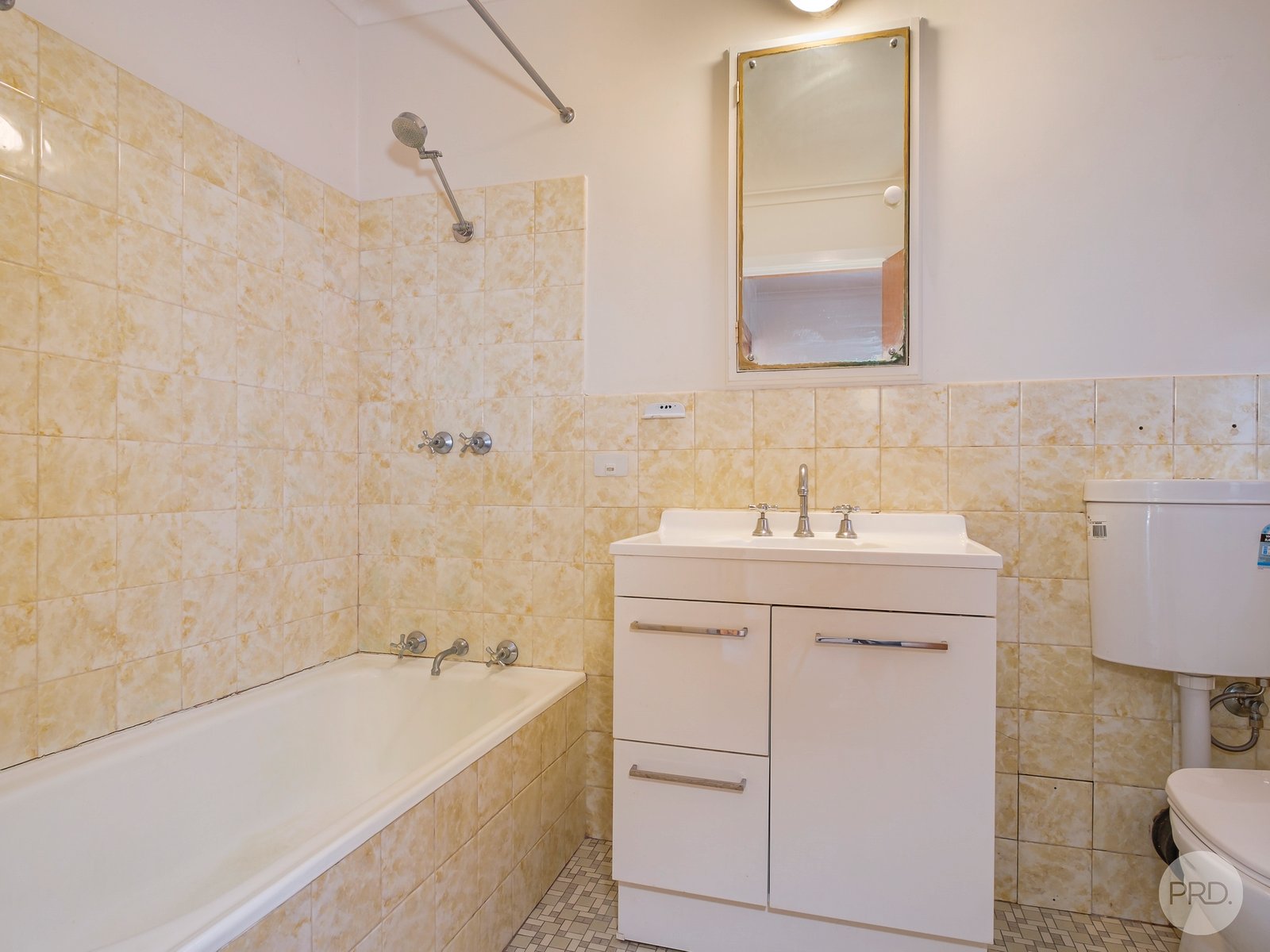 6/2 Alt-na-craig Avenue MOUNT STUART 11