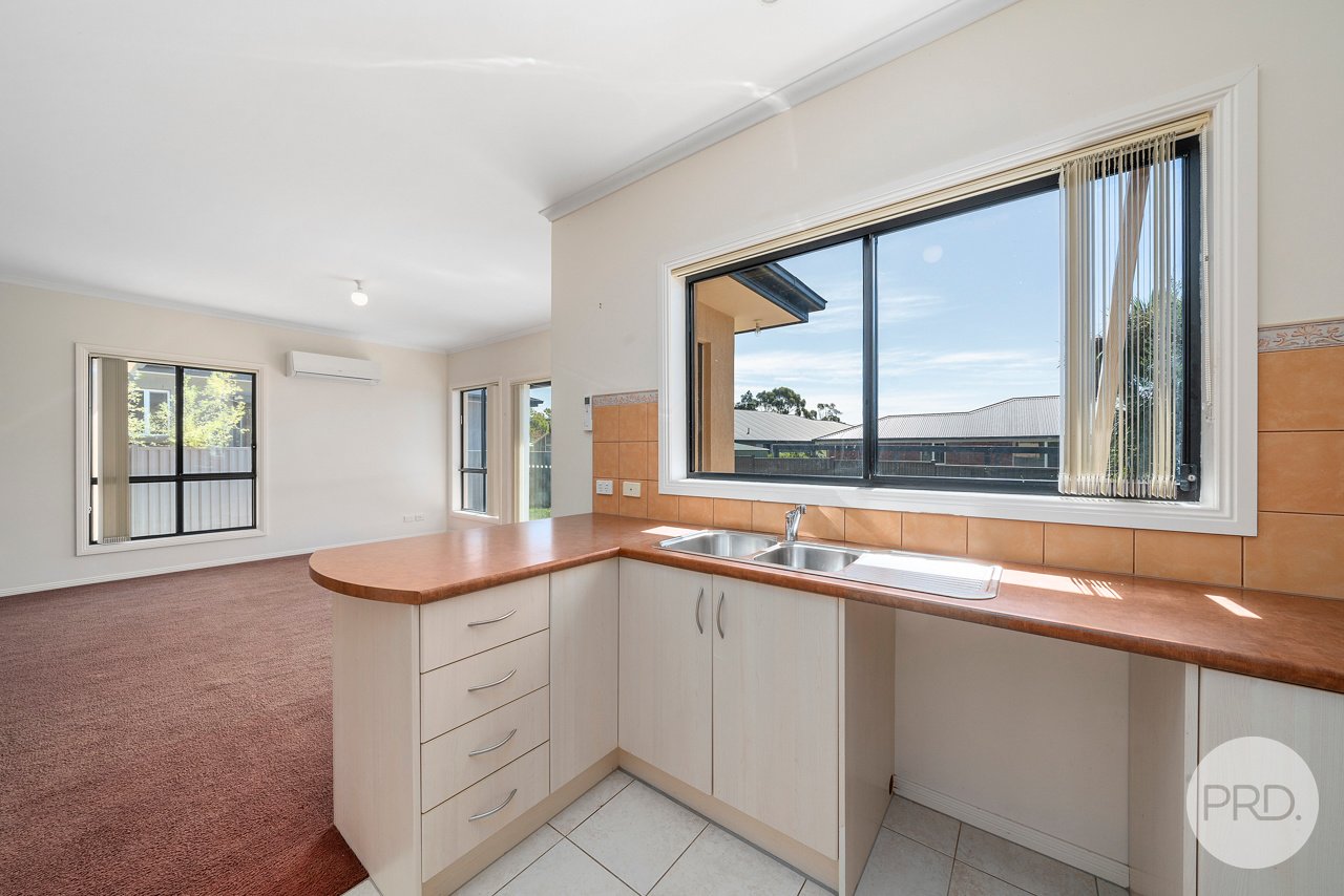 62 Beach Road MARGATE 6