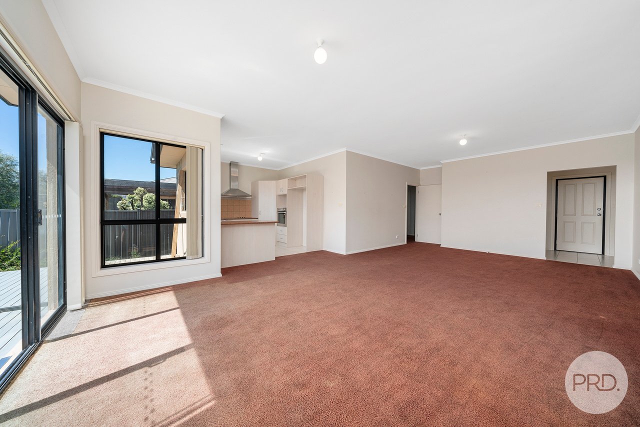 62 Beach Road MARGATE 7
