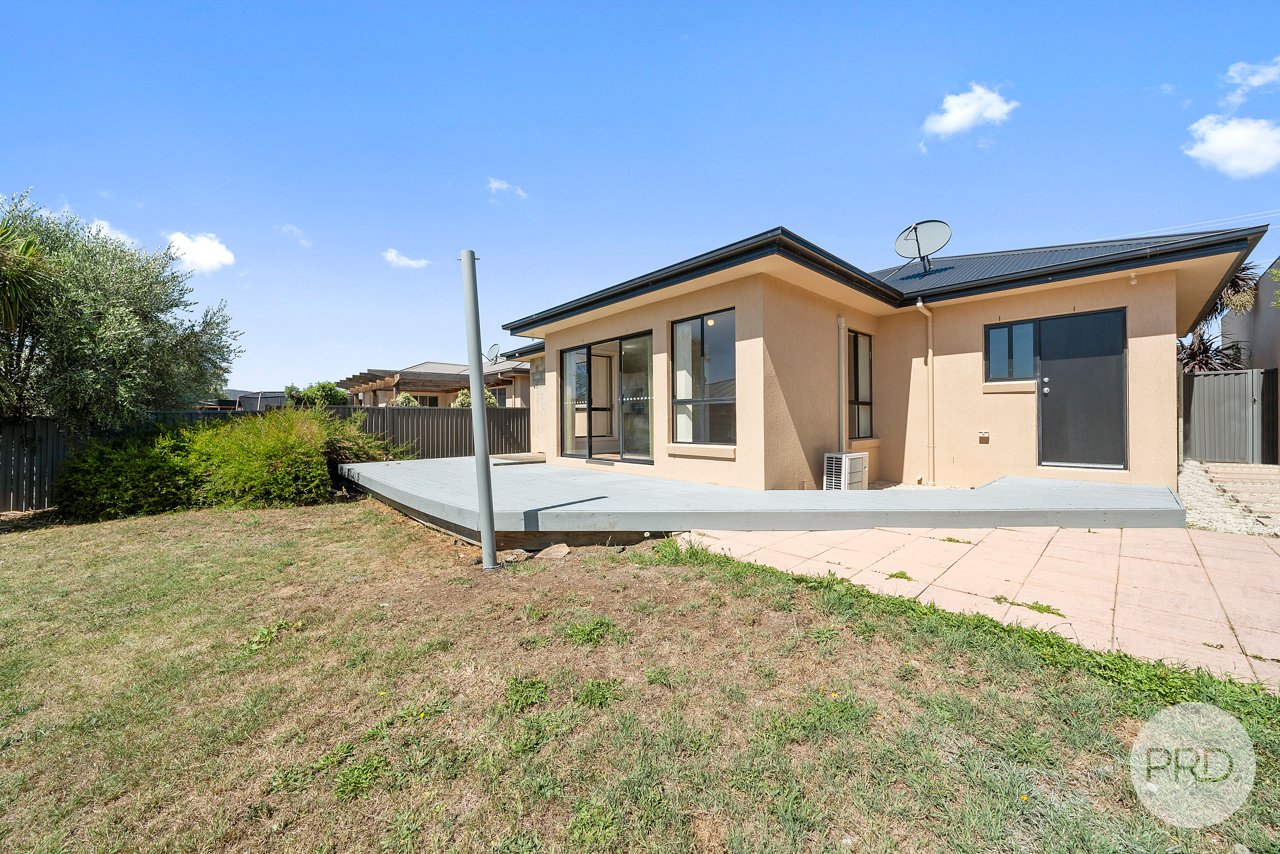 62 Beach Road MARGATE 18