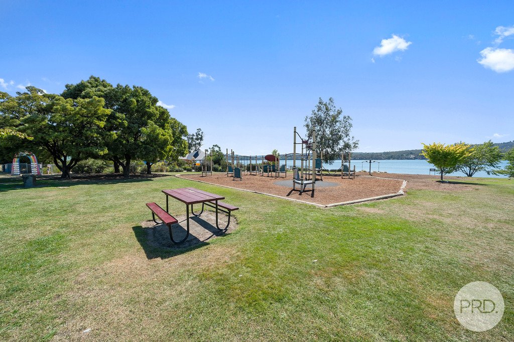 62 Beach Road MARGATE 19