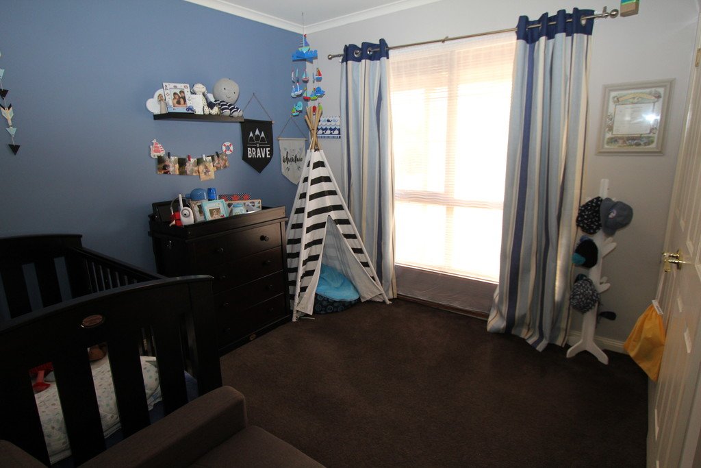 62 Careys Road SCARSDALE 13