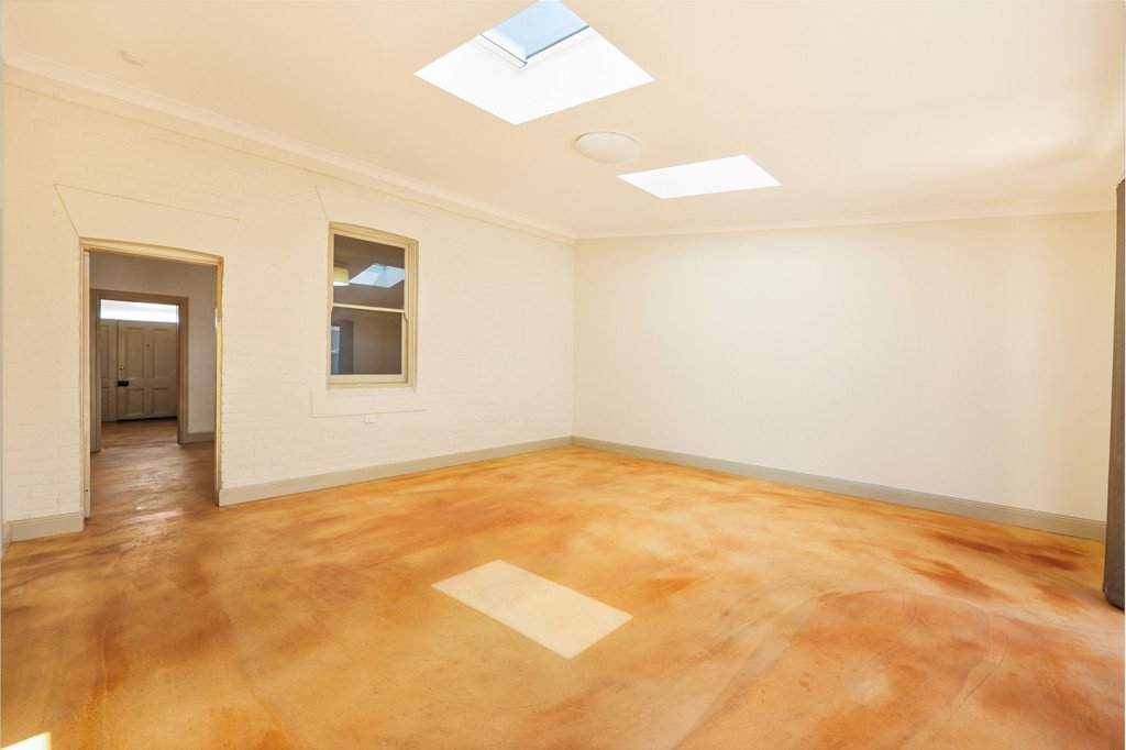 62 Denison Street TAMWORTH 4