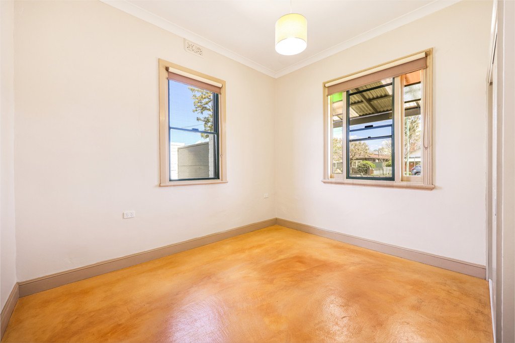 62 Denison Street TAMWORTH 10