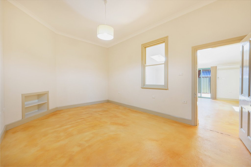 62 Denison Street TAMWORTH 11