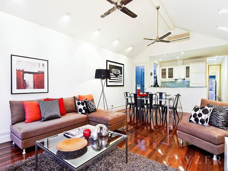 Gallery: 62 Derham Street