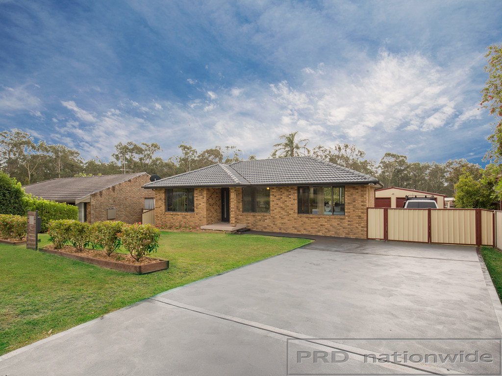 62 Evelyn Crescent THORNTON 2