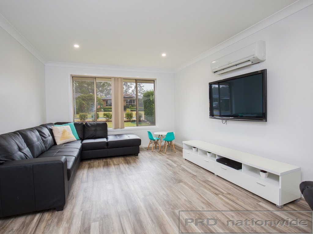 62 Evelyn Crescent THORNTON 3