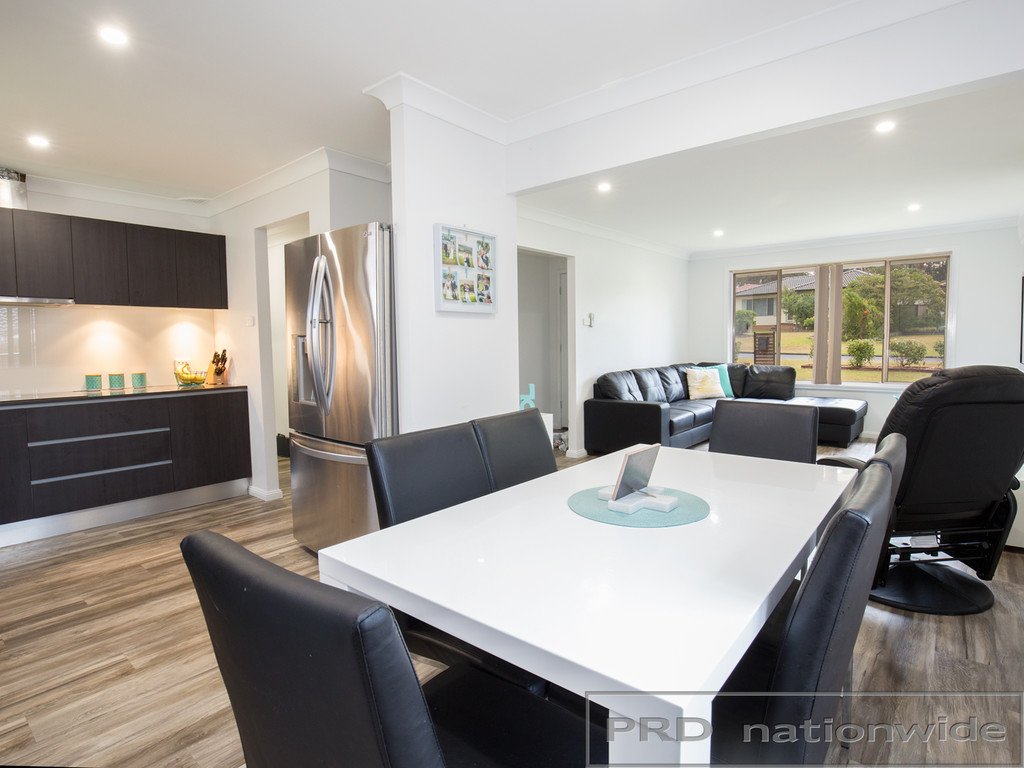62 Evelyn Crescent THORNTON 5